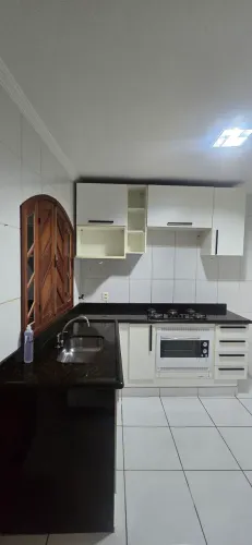 Alugo Bela Casa