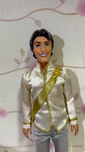 Boneco príncipe Disney