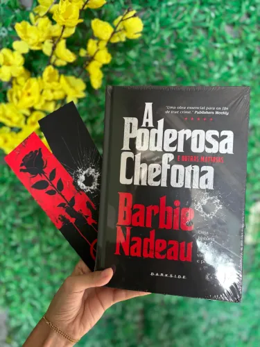 Livro A Poderosa Chefona e Outras Mafiosas + 2 marcadores de páginas ( Darkside)
