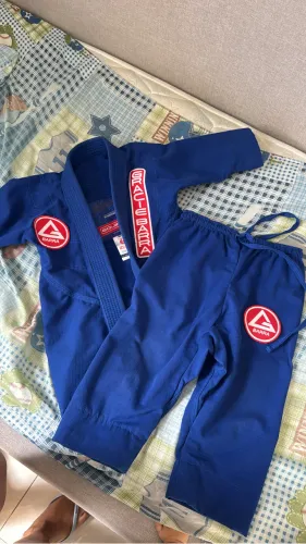 Kimono infantil 