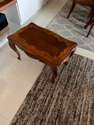 Mesa de cento em Marcheteria