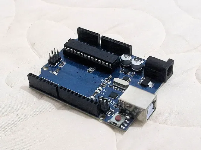 Arduino UNO Microcontrolador para Mecatrônica