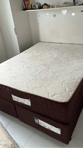 Cama queen