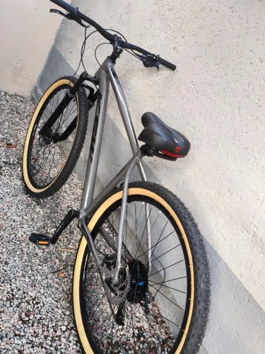 Bicicleta ksw com freio a disco hidráulico e marcha 1x9v