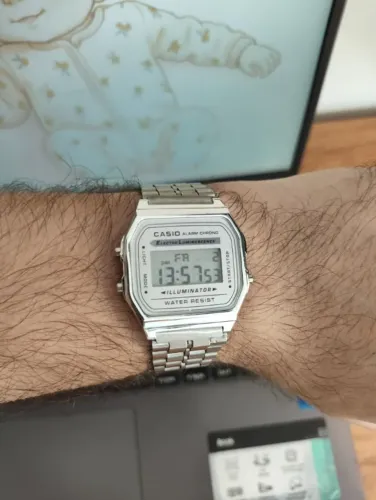 Relógio Casio Digital Elegante e Resistente
