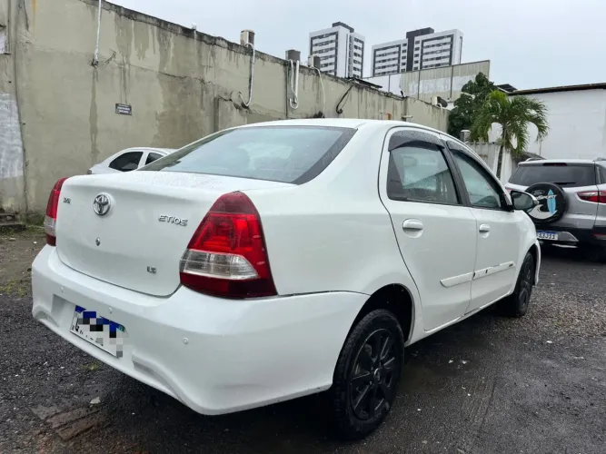 Toyota Etios X Plus Sedan 1.5 Flex 16V 4P Aut. 2020