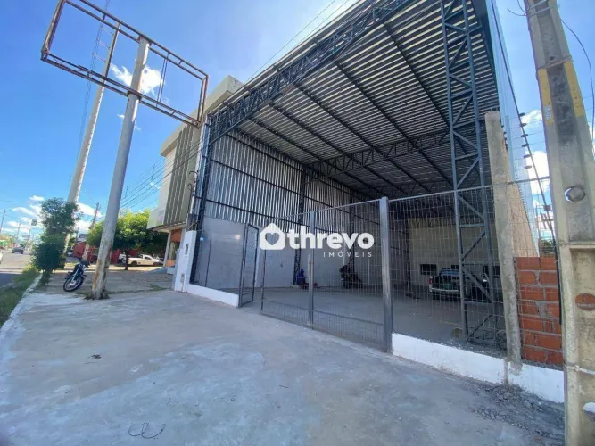Galpão Comercial Para Locação na Avenida Barão de Gurguéia!