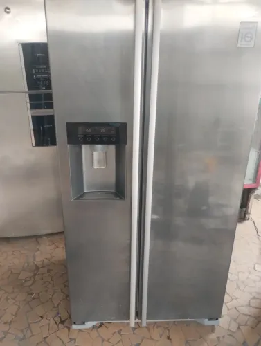 Side by Side LG inverter