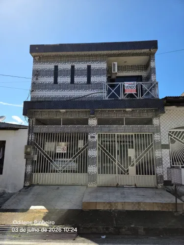 CASA CONJ CDP 2 PAV. COM 3 SUÍTES.