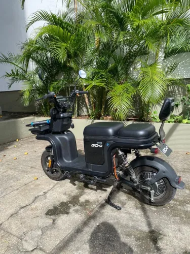 Scooter Elétrica GoO X11 1000W - 2 Lugares - 601 km