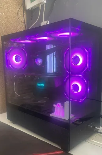 PC GAMER i7 11700-16GB-RX 7600 PC GAMER RODANDO TUDO
