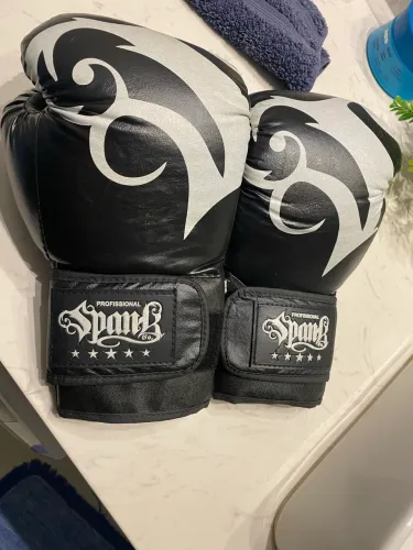 Luvas de muay thai SPANK preta 