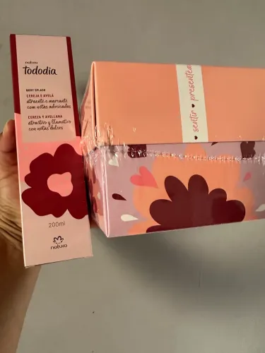 Oferta Presente Natura Caixa de Sabonetes Coração + Colônia (Escolha a Fragrância)