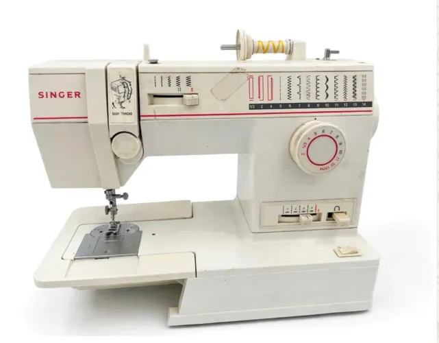 Máquina de costura Singer Facilita
