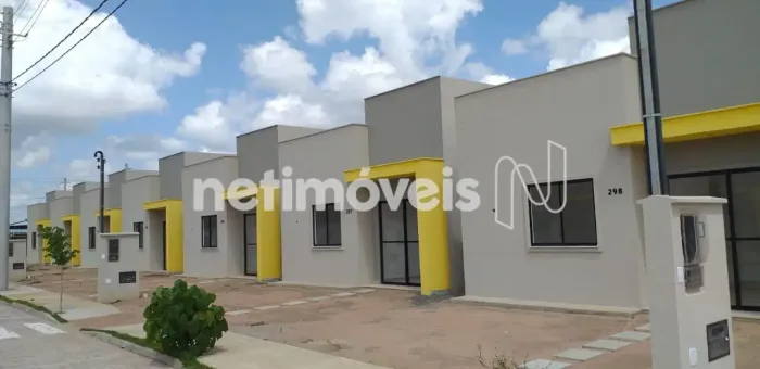 Casa aconchegante à venda no bairro Papagaio - Condominio Parque Ipe Amarelo.