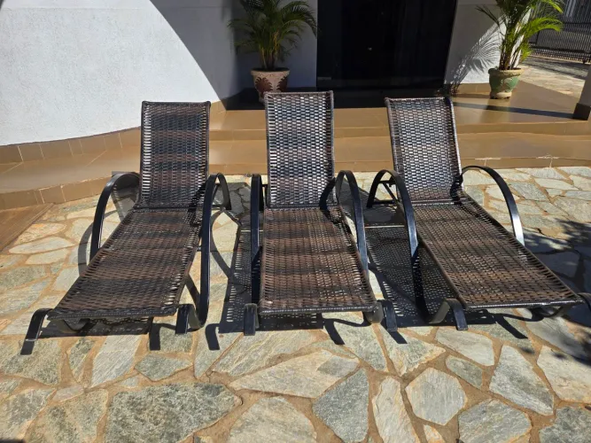 Conjunto de três Espreguiçadeiras para Área Externa