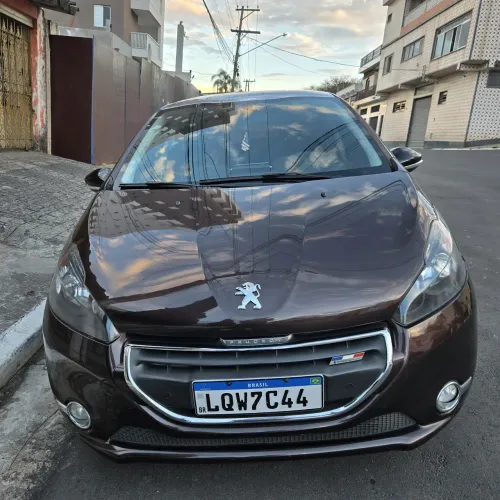 Peugeot 208 Allure 1.5 Flex 8V 5P 2014