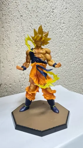 Action Figure Goku SSJ - 17cm - PVC