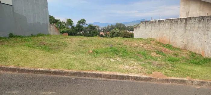 Terreno plano 360 mts ótimo em águas de Lindóia -SP