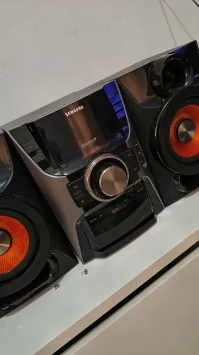 Vendo aparelho de som Samsung Mini System