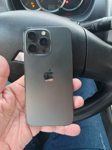 VENDO OU TROCO IPHONE 13 PRO   DE 256 TODO ORIGINAL E BATERIA 67%