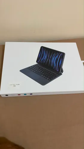 Capa Teclado Ipad 10/11 (A16)