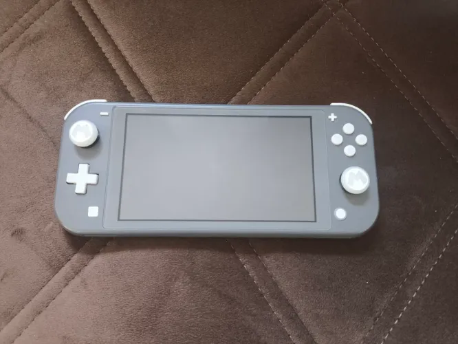 Nintendo Switch Lite Desbloqueado 32GB + Cartão SD 64GB