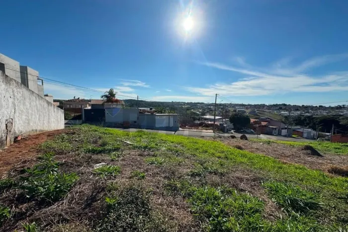 Terreno a venda no Livia II