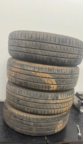 Pneus 185/60 R15 - Pirelli 