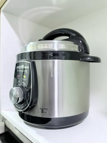 Panela de pressão elétrica Britânia