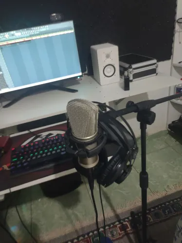 Microfone Behringer b1