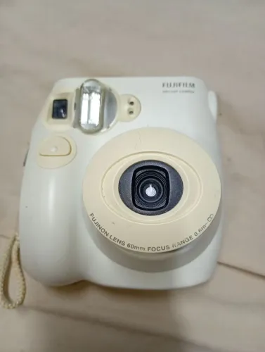 Câmera Instantânea Fujifilm Instax Mini 7S Branca