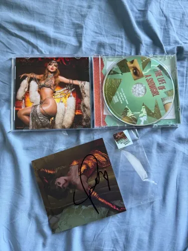 cd autografado taylor swift the life of a showgirl edição 2