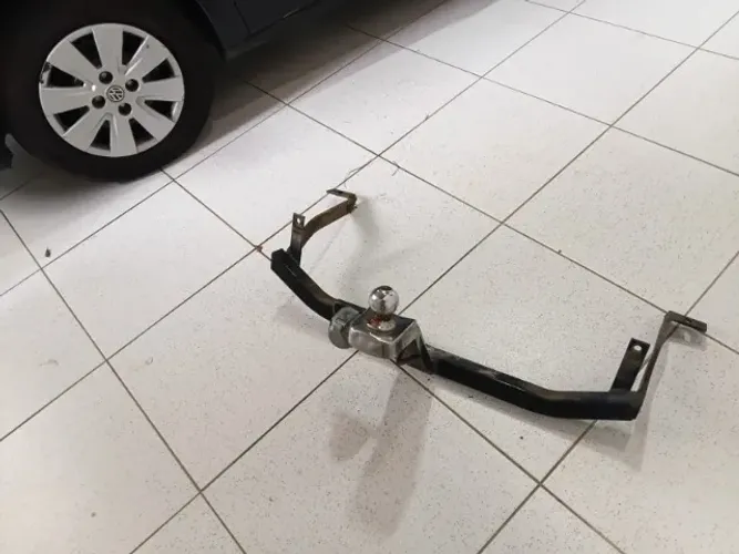 Vendo engate reboque para Volkswagen UP