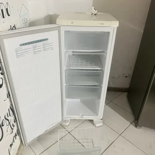 Freezer Electrolux 145 litros