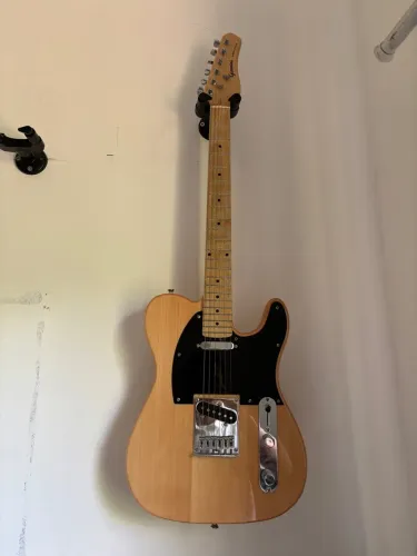 Vendo guitarra Telecaster Gianinni Sonic Plus + Tank G + 1 Cabo