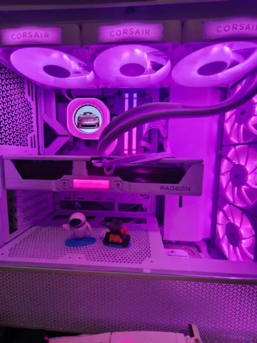 RX 9070 XT SAPPHIRE PURE
