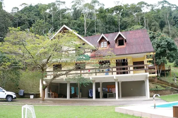 Casa em Condomínio Domingos Martins ES