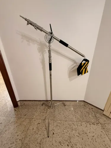 Tripé Girafa De Iluminação Em Aço Inox Ultra Resistente C-Stand Greika CS-330X | Novo