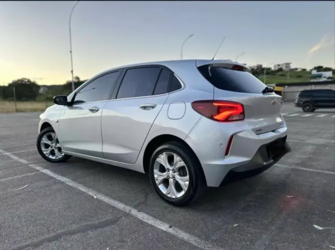Chevrolet Onix Hatch Premier 1.0 12V TB Flex Aut. 4P 2020