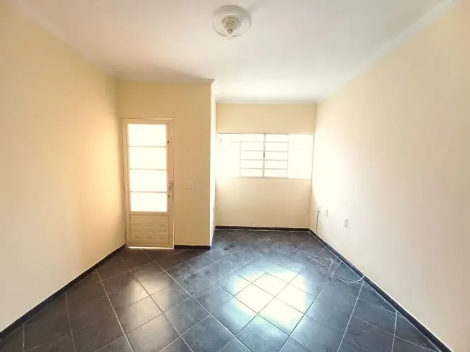 Casa 3 quartos com 110 m² no Jardim Lagoa Nova