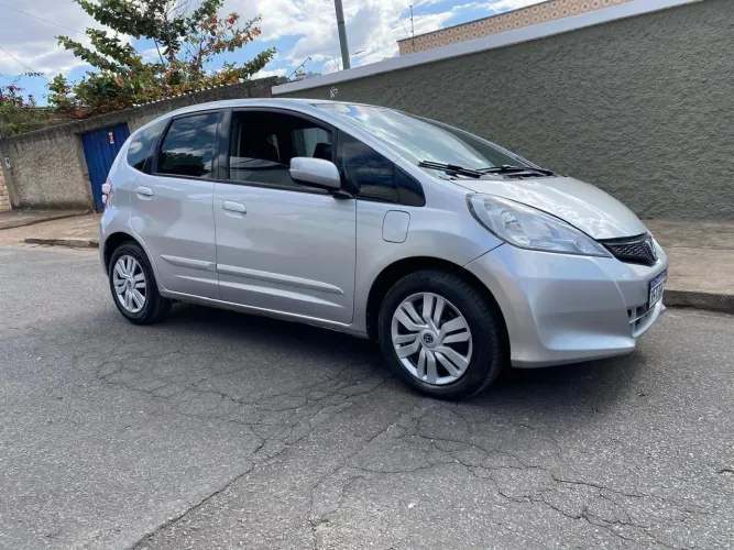Honda Fit DX 1.4 Flex 16V 5P Mec. 2013