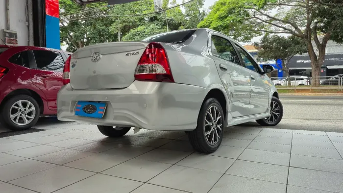 Toyota Etios Platinum Sed. 1.5 Flex 16V 4P Aut. 2018