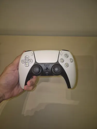 CONTROLE PS5 NOVO (BRANCO)