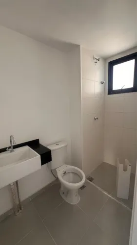Kit Completo para Banheiro - Vaso Sanitário, Lavatório, Bancada em Granito e Torneira