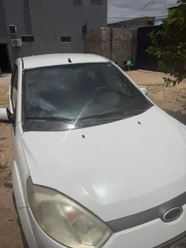 Ford Fiesta Sedan SE 1.6 8V Flex 4P 2014
