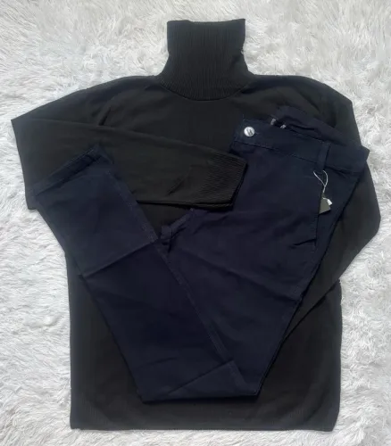 Kit Suéter Gola Alta e Calça Sarja 