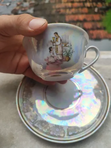 conjunto com caneca xícara e piris em porcelana fina tema liturgia religioso