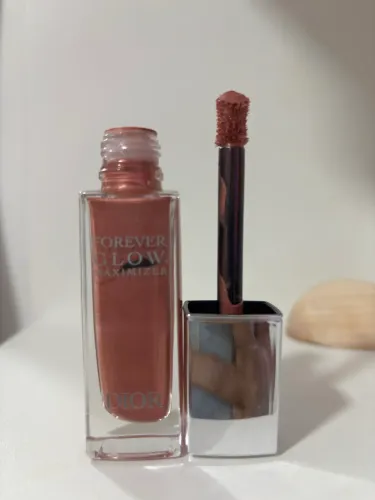 Iluminador líquido DIOR maximizer - rosy 014 ( rosa queimado)