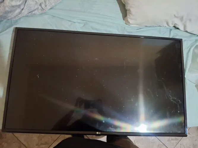 Smart Tv Lg 43 polegadas 4k, Hdr, Webos (sem o cabo flat).